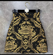 Load image into Gallery viewer, Baroque print  denim skirt  (excellent quality )
