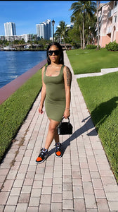 GG Essentials The Perfect Fit Dress Green